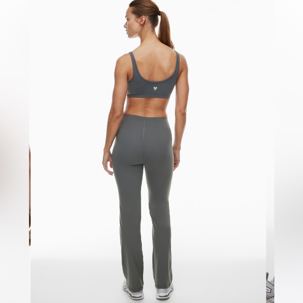 Aritzia Golden PowerSculpt™ Resilient Pant - Picture 3 of 5
